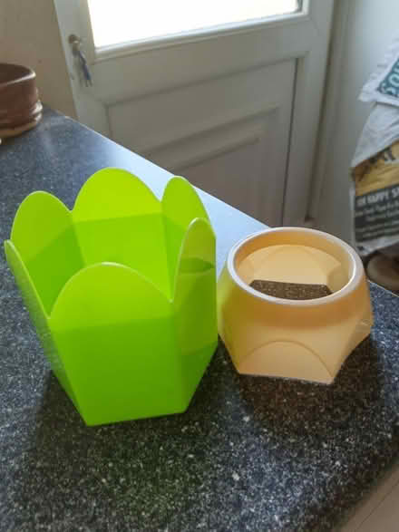 Photo of free Plastic pen/pencil-holder (Harton, NE34) #2