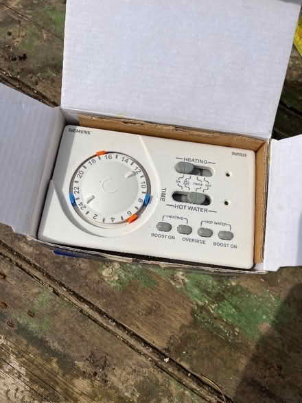 Photo of free Analogue central heating control timer (Gorse Hill M16) #2