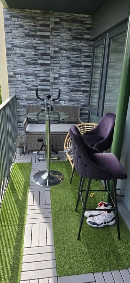 Photo of free High table and chairs (NW9) #1