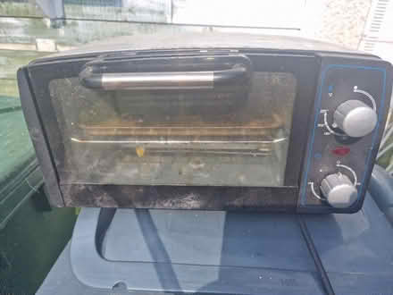 Photo of free Small Electric oven (Edinburgh EH4) #1