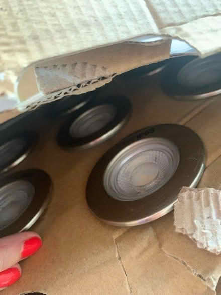 Photo of free iP29 lights (Radley Road OX14) #1