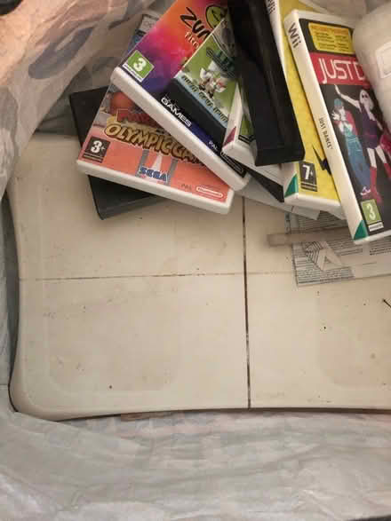 Photo of free Wii (Kempshott RG22) #4