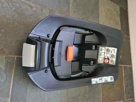 Photo of free Baby car seat and isofix base (Harden, Bingley) #2