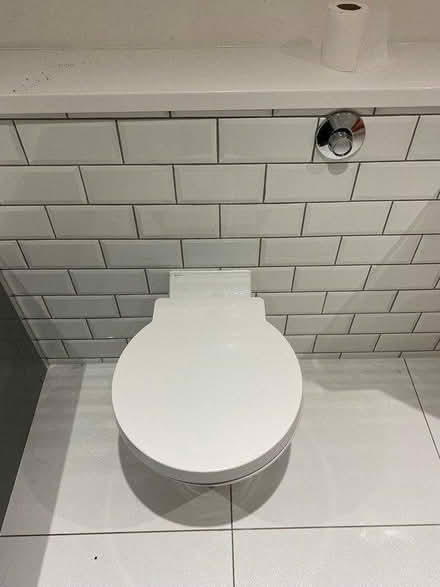 Photo of free Bathroom suite (Charing Cross G3) #4