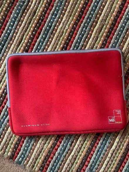 Photo of free Neoprene laptop case (Northchurch HP4) #2