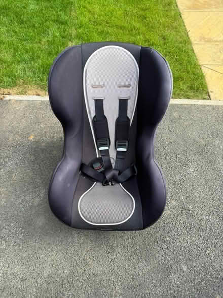 Photo of free Universal child car seat 9-18kg (Stoke Bardolph, Nottingham) #1