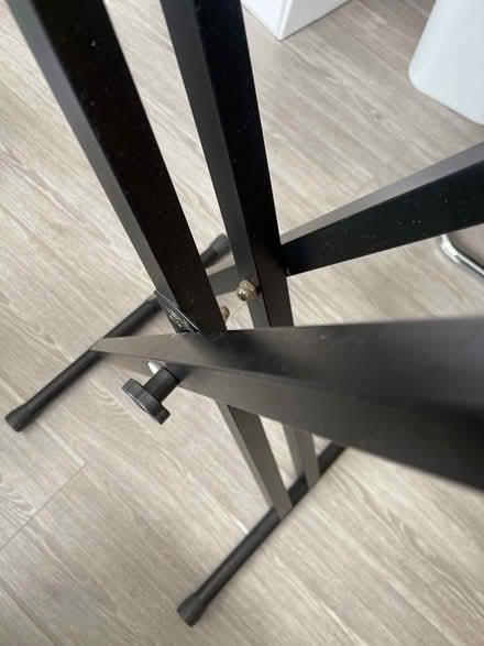 Photo of free Keyboard Stand (SW2) #1