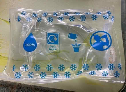Photo of free 6 reusable ice packs (Abbey Wood SE2) #1