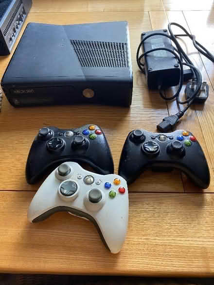 Photo of free Xbox 360 with controls (Lymm WA13) #1