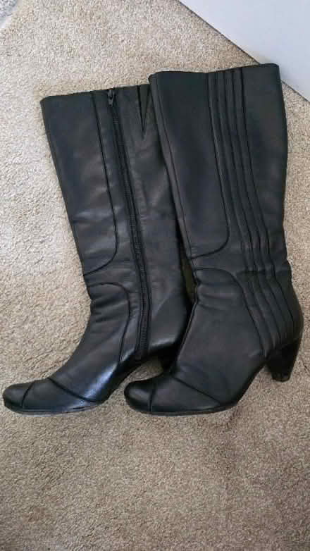 Photo of free High heels boots size 5/5.5 uk (38 eur) (Aston S26) #4
