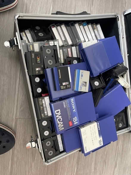 Photo of free DV tapes 100’s (SW2)