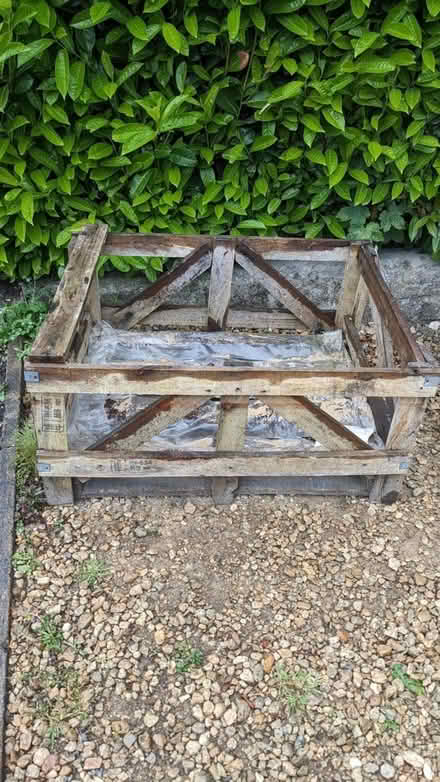 Photo of free Wooden crate (GL5) #1