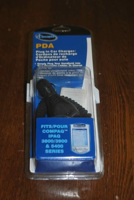 Photo of free Plug in Car Charger, new, old model (gatineau ave & de bourgogne st) #1