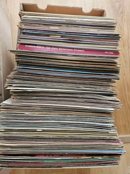 Photo of free Box of some 100 records (Morden SM4) #1
