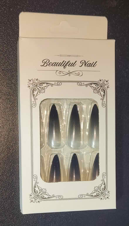 Photo of free 24 pcs Glossy Black Gradient Nails (Springfield Union Station) #2