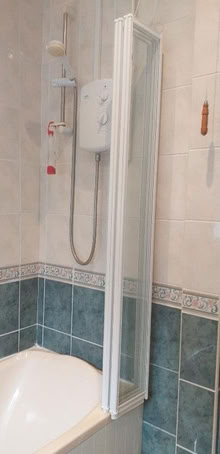 Photo of free Folding shower screen (White City GL4) #2