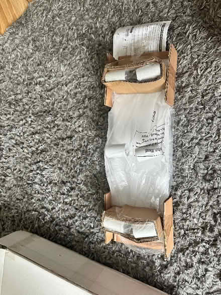 Photo of free White 6 spotlight fixture (Wickford SS11) #3