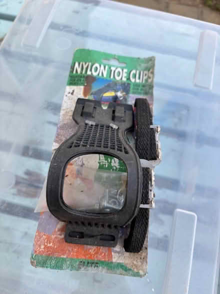 Photo of free toe clips for bicycle (Newbury Park IG2) #1