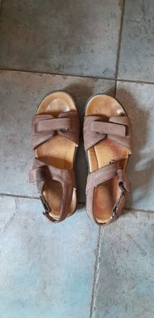 Photo of free Clarks mens sandals size 11 (Cherry Orchard SY2) #1