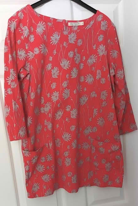 Photo of free Lady's clothes s16 (Westbrook WA5) #4