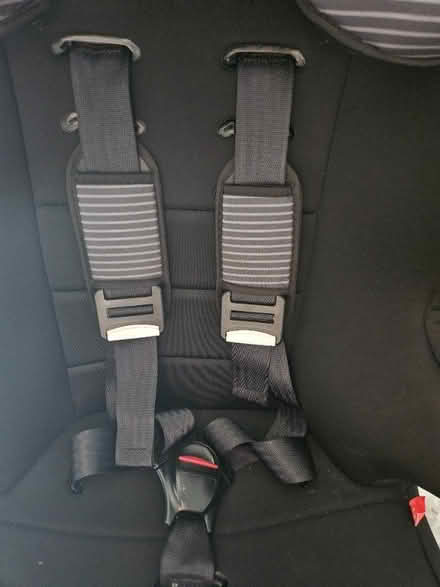Photo of free Childs carseat (Harbury CV33) #3
