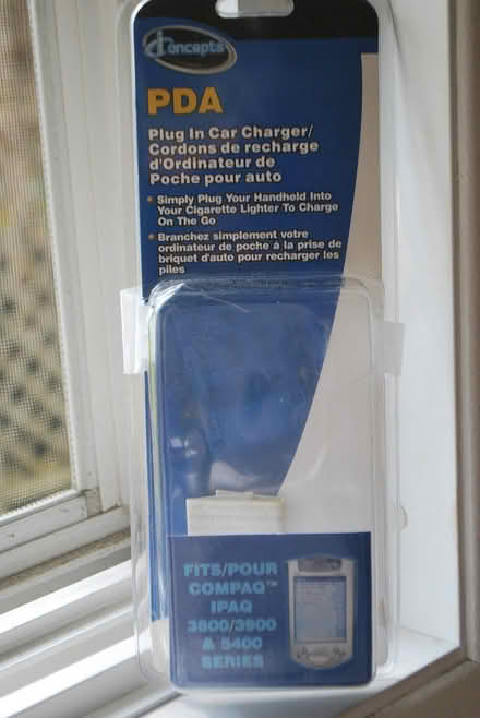 Photo of free Plug in Car Charger, new, old model (gatineau ave & de bourgogne st) #3