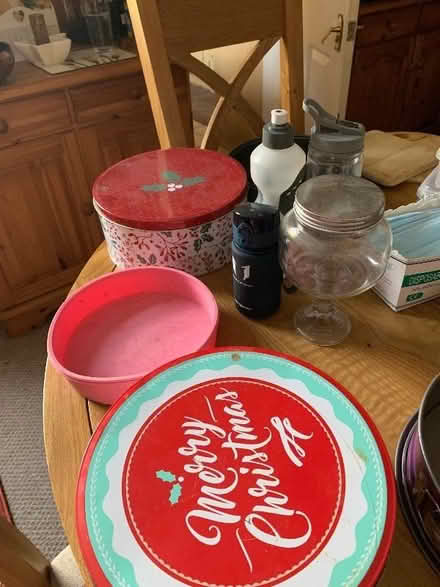 Photo of free various household items (Linden GL1)