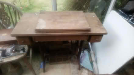 Photo of free Singer treadle sewing machine (Tunbridge wells Ramslye TN4) #3