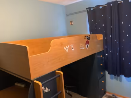 Photo of free bunk bed no mattress (Near west ridge rec center) #4