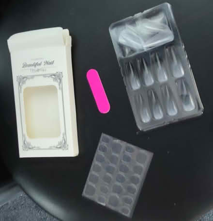 Photo of free 24 pcs Glossy Black Gradient Nails (Springfield Union Station) #3