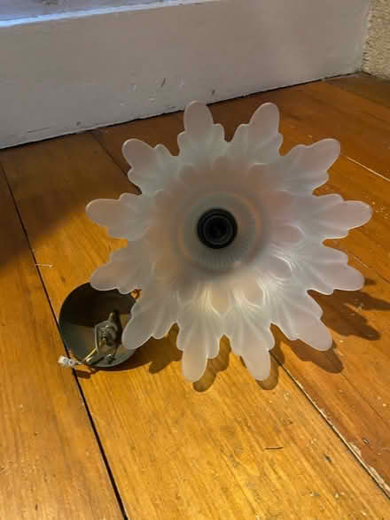 Photo of free Glass Pendant Light (CT11) #3