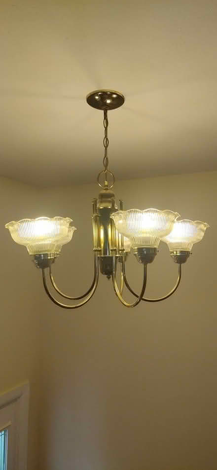 Photo of free Chandelier 5 Light (Long Island Express. (exit 52)) #4