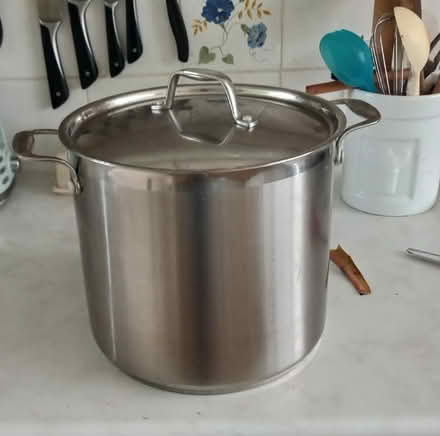 Photo of free Catering size saucepan (Segensworth East PO15) #1