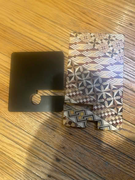 Photo of free Japanese phone holder (East falls) #2