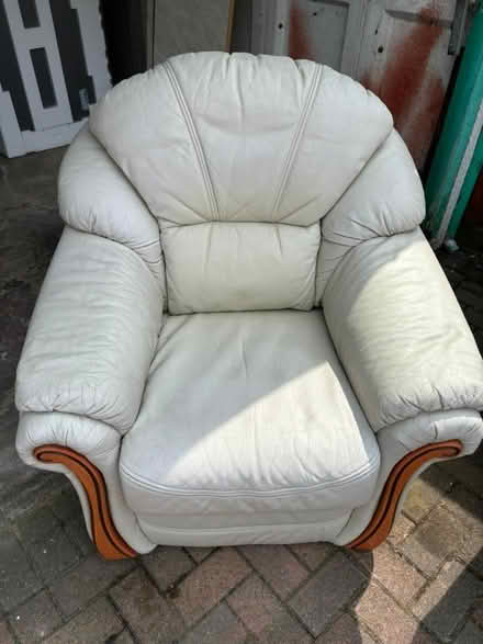Photo of free 3 piece leather suite. Sofa & 2 armchairs. (Lane Head WA3) #4