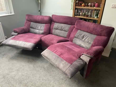 Photo of free electric recliner sofa (Henlow SG16) #3