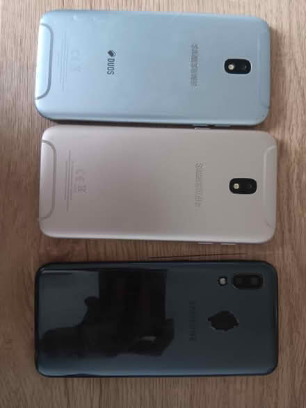 Photo of free broken phones (Rossie Place EH7) #2