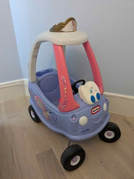 Photo of free Ride on Little Tikes Cozy Coupe (Mortlake (SW14)) #1