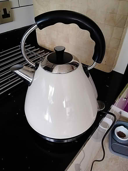 Photo of free Working kettle (Greenhill S8) #1