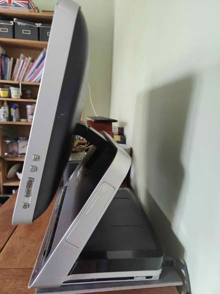 Photo of free HP touch smart PC (Friern Barnet, N11) #2