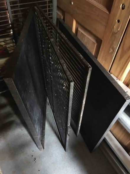 Photo of free Large bird cage (Laindon) #1