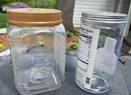 Photo of free A bunch of Plastic holders w. lids (Des Moines, west side) #1