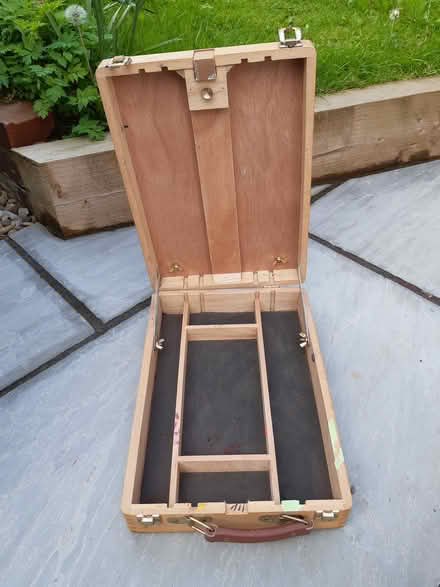 Photo of free Artist travel box/easel (LS4 Leeds) #2