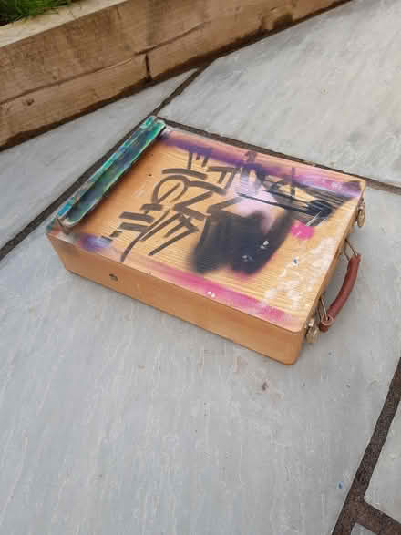 Photo of free Artist travel box/easel (LS4 Leeds) #1