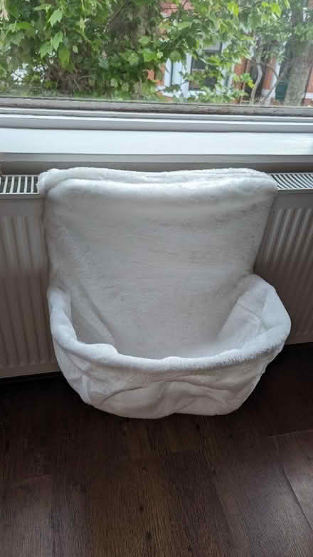 Photo of free Cat bed for radiator (NW10) #1