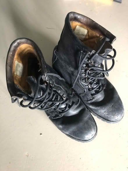 Photo of free Men’s size 11W steel-toed workboots (Near Todd’s Tavern)