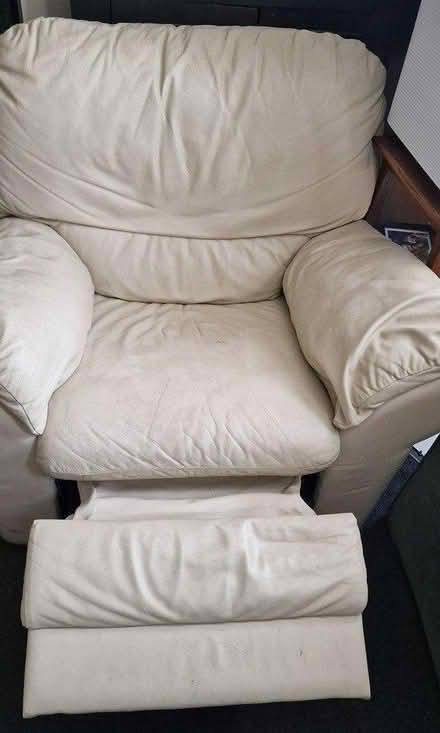 Photo of free Cream leather recliner chair (CT11) #2