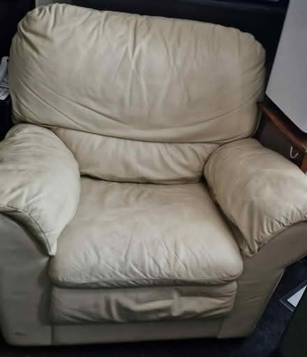 Photo of free Armchair (CT11) #1