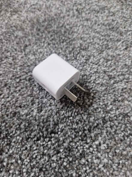 Photo of free NZ/Australia USB charger (West End LA3) #1