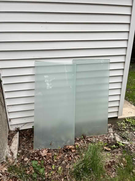 Photo of free two glass panels (Ball Square) #1